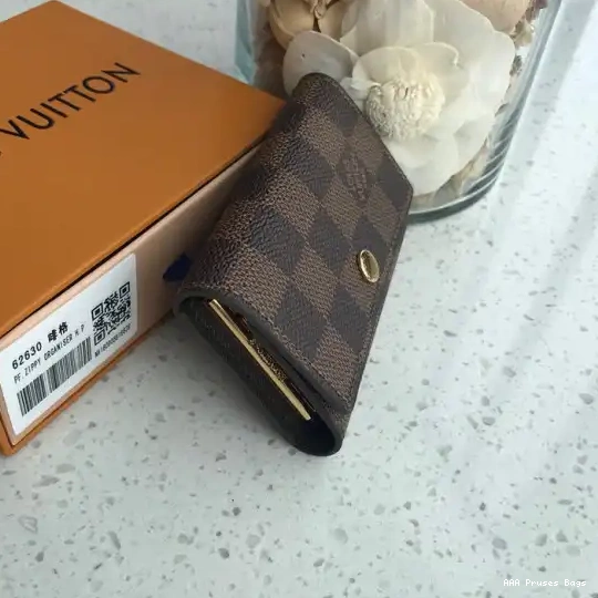 AAA Replica Ru LOUIS VUITTON 6 HOLDER KEY 0519